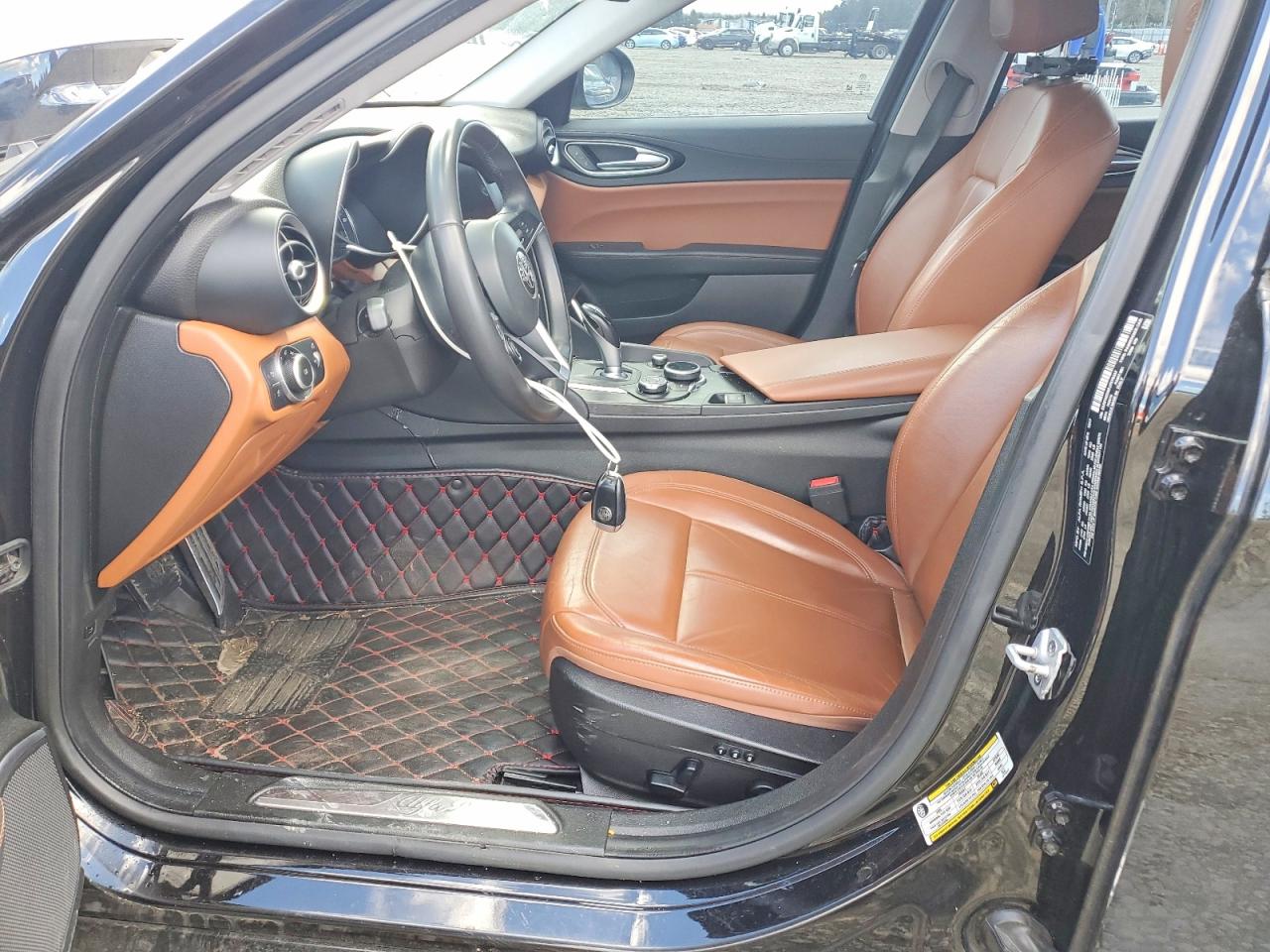2018 ALFA Giulia VIN ZARFAEDN7J7576337 photo 7