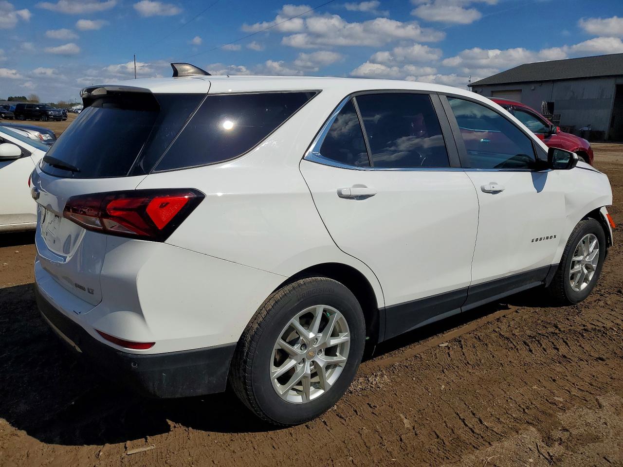 2022 Chevrolet Equinox VIN 3GNAXUEV8NL287343 photo 3