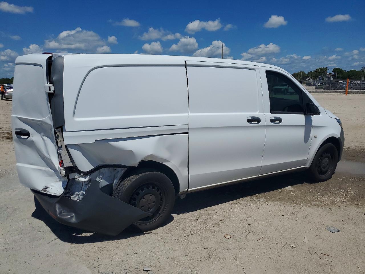 2019 Mercedes-Benz Metris VIN WD3PG2EA9K3531037 photo 3