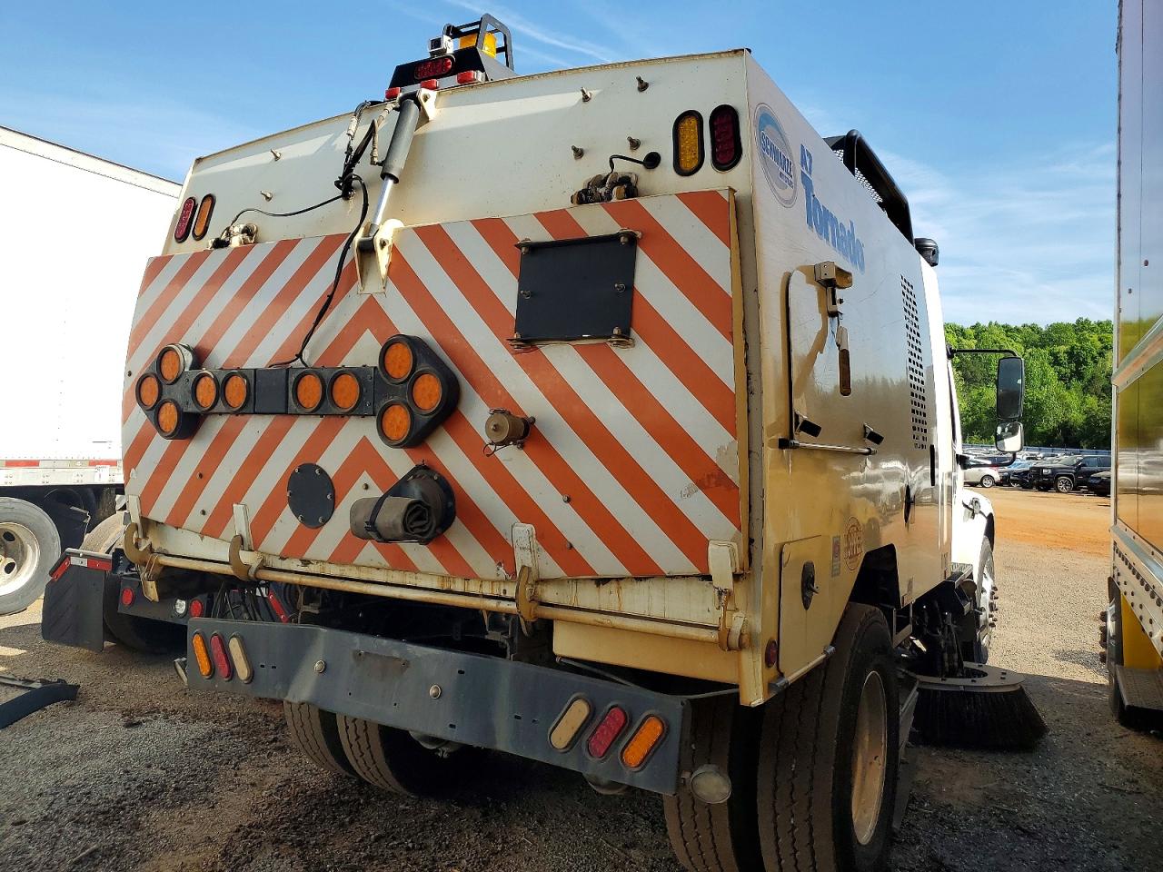 2020 FREIGHTLINER All other VIN 3ALACXFC4LDMD9915 photo 4