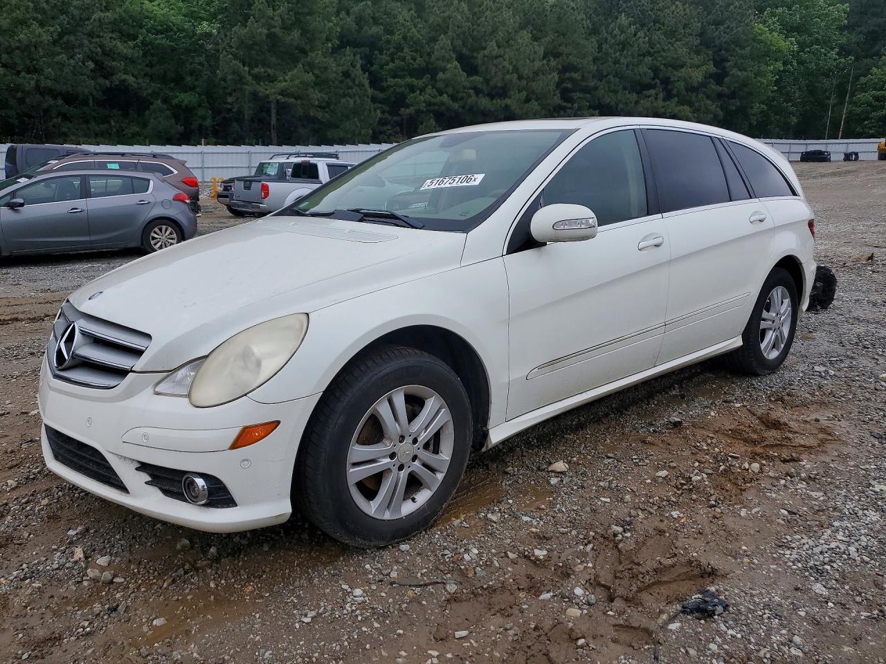 2008 Mercedes R-class VIN 4JGCB56E88A081760 photo 1