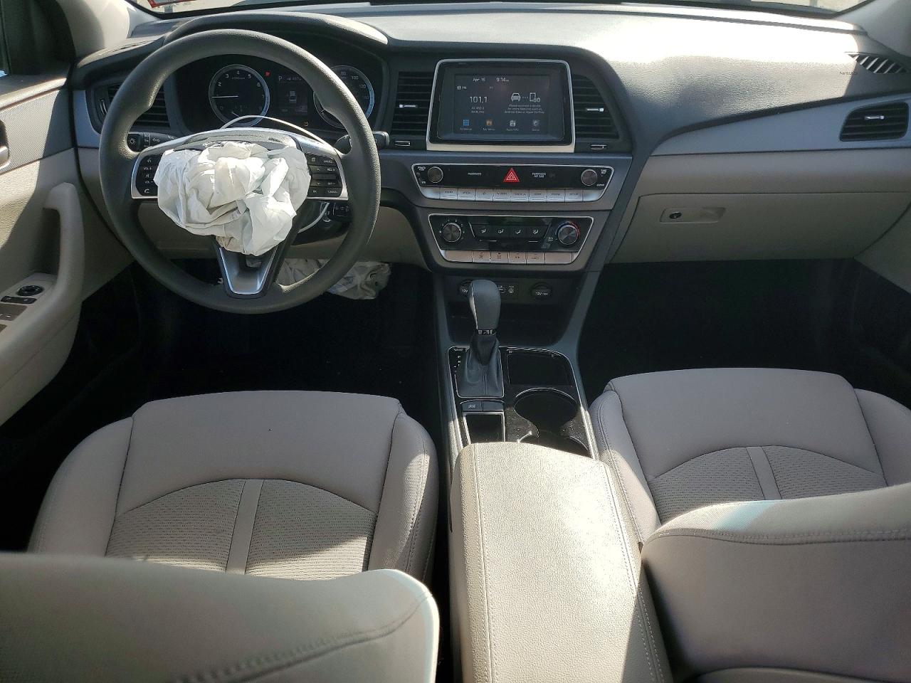 2018 Hyundai Sonata VIN 5NPE24AF8JH675741 photo 8