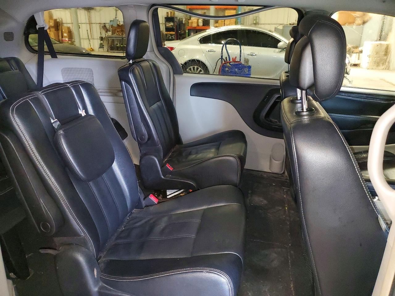 2015 Chrysler Minivan VIN 2C4RC1BG7FR510410 photo 11