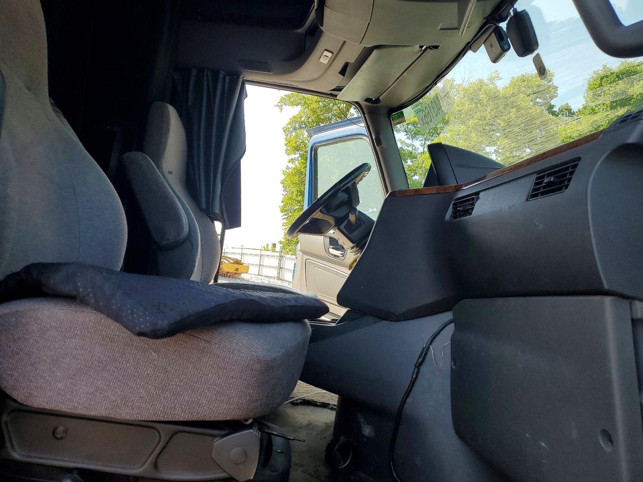 2019 International All models VIN 3HSDZTZR3KN279407 photo 5