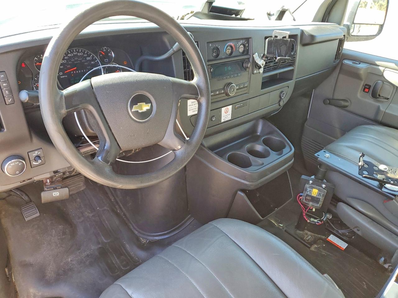2014 CHEV Express VIN 1GCSGAFX7E1169111 photo 8