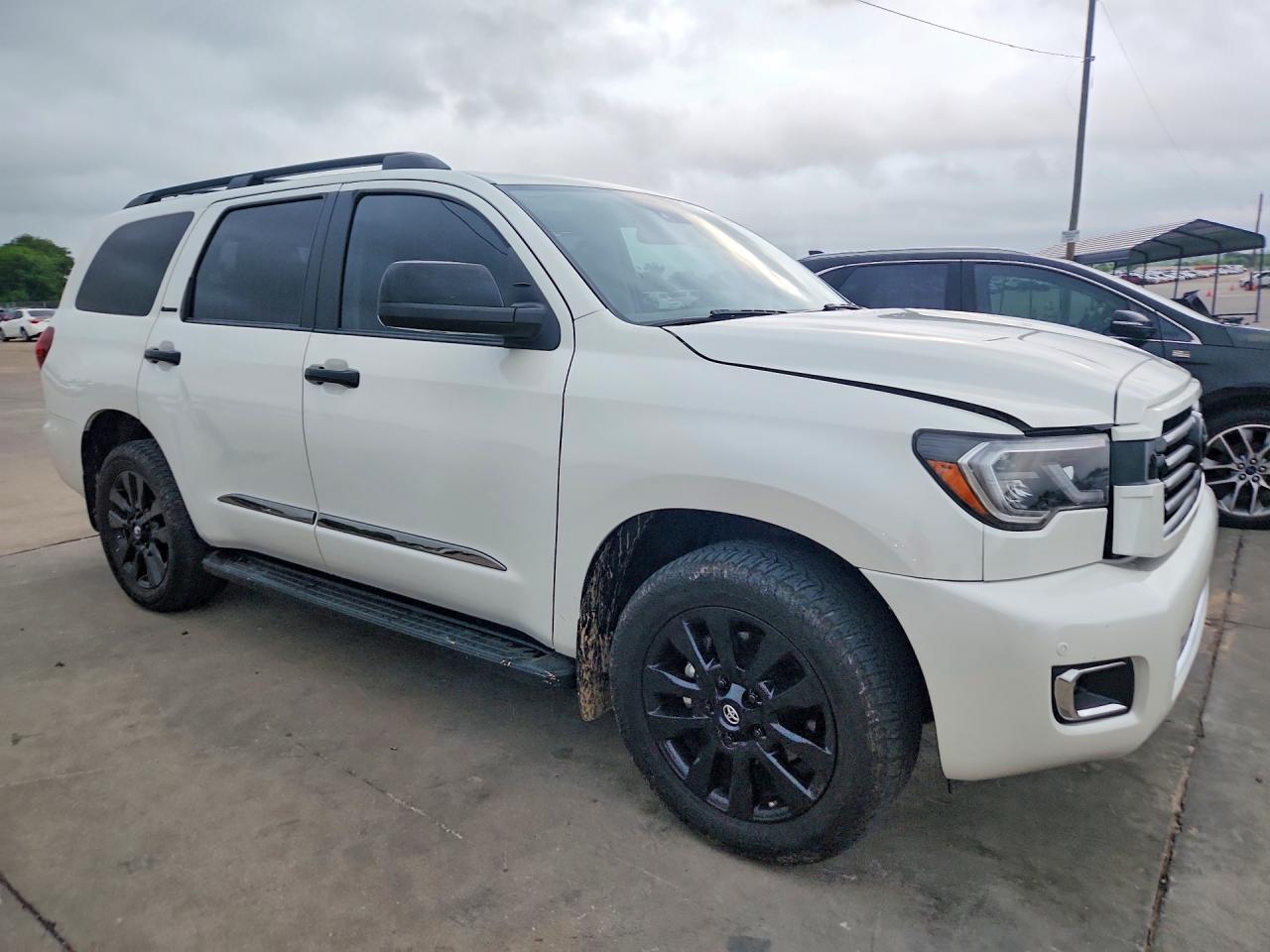 2021 Toyota Sequoia VIN 5TDHY5A11MS075874 photo 4