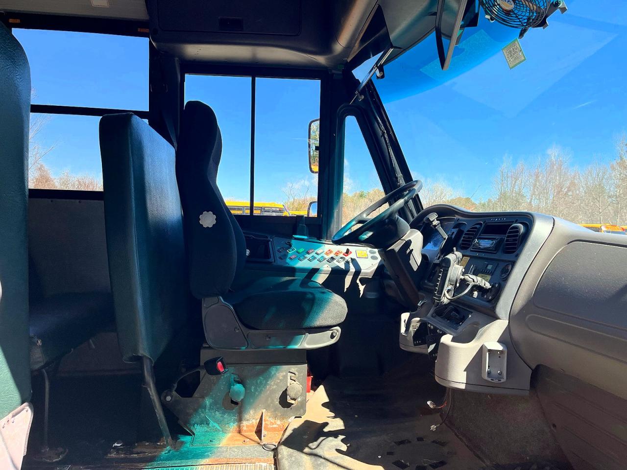 2015 FREIGHTLINER All models VIN 4UZABRDU9FCFW9516 photo 5