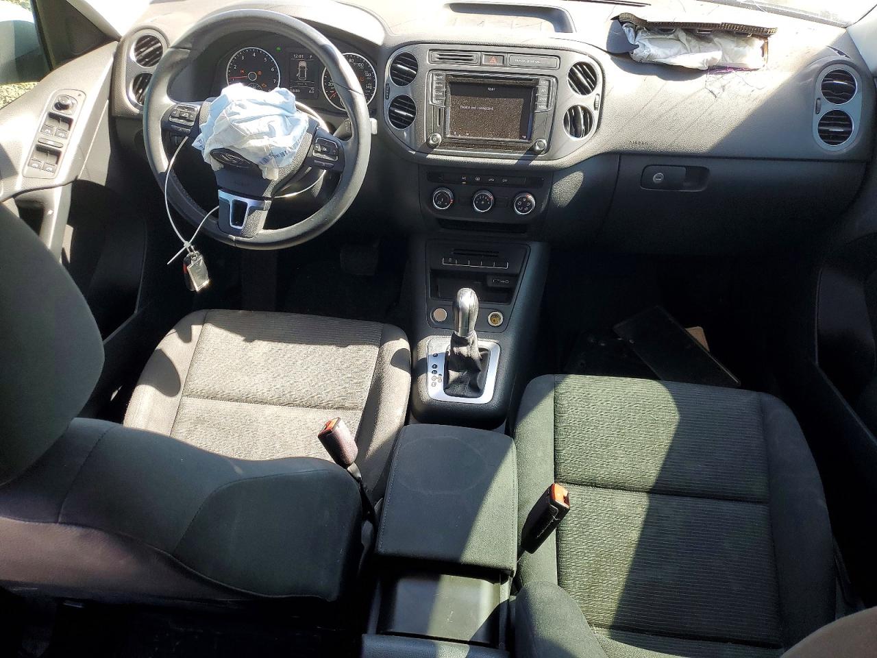 2018 Volkswagen All other VIN WVGAV7AX8JK005247 photo 8
