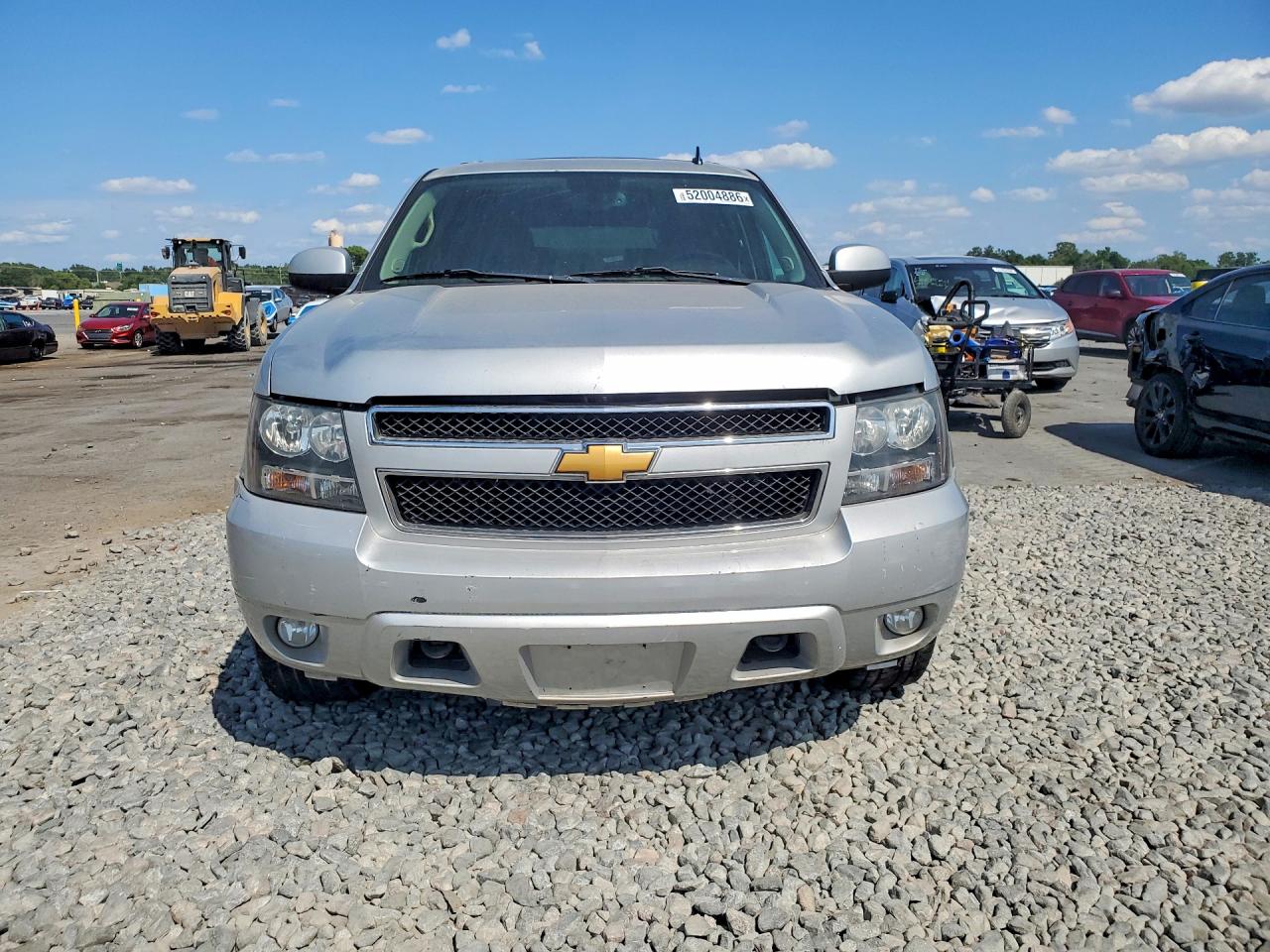 2013 Chevrolet Suburban VIN 1GNSKJE74DR146070 photo 5