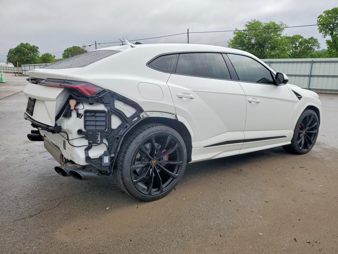 2022 Lamborghini All other VIN ZPBUA1ZL6NLA20754 photo 3