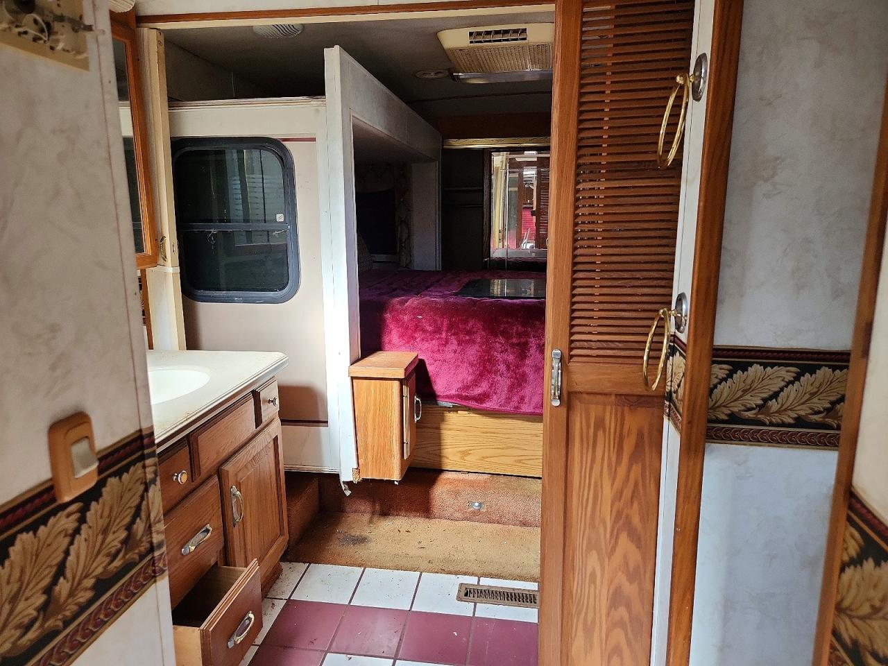 2000 ROYAL Internatio VIN 19F63A6R9Y1008559 photo 5