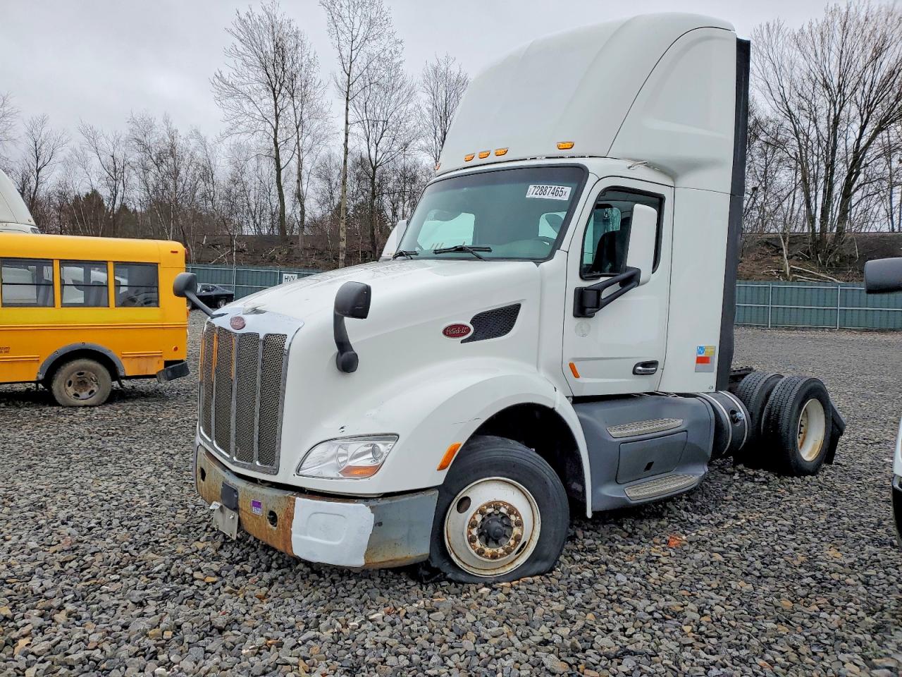 2017 PETERBILT All models VIN 1XPBA48X4HD361734 photo 2