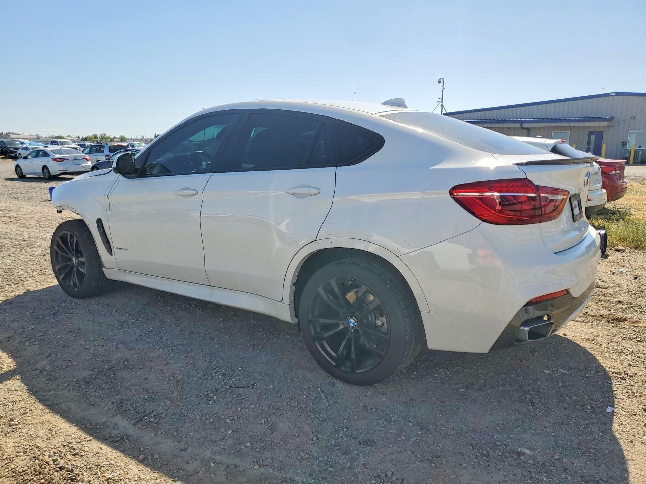 2017 BMW X6 VIN 5UXKU2C33H0U30307 photo 2