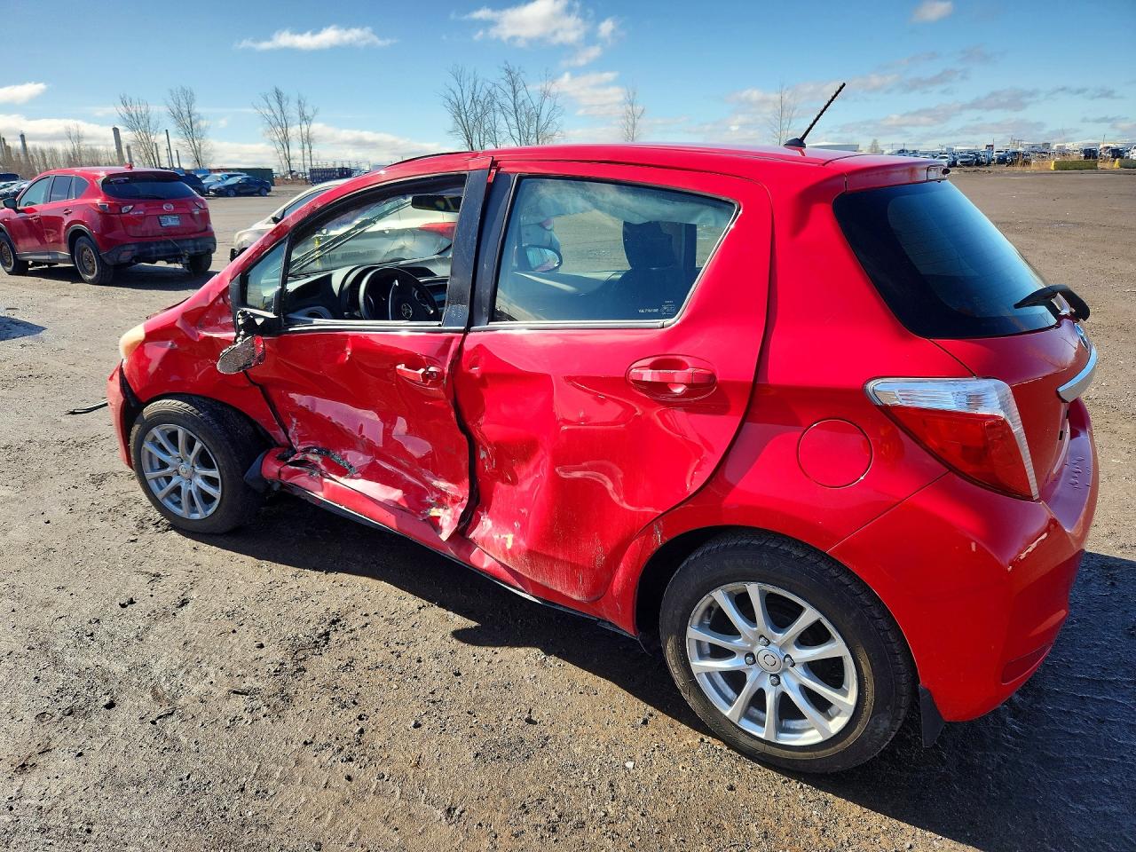 2013 Toyota Yaris VIN JTDKTUD33DD563747 photo 2
