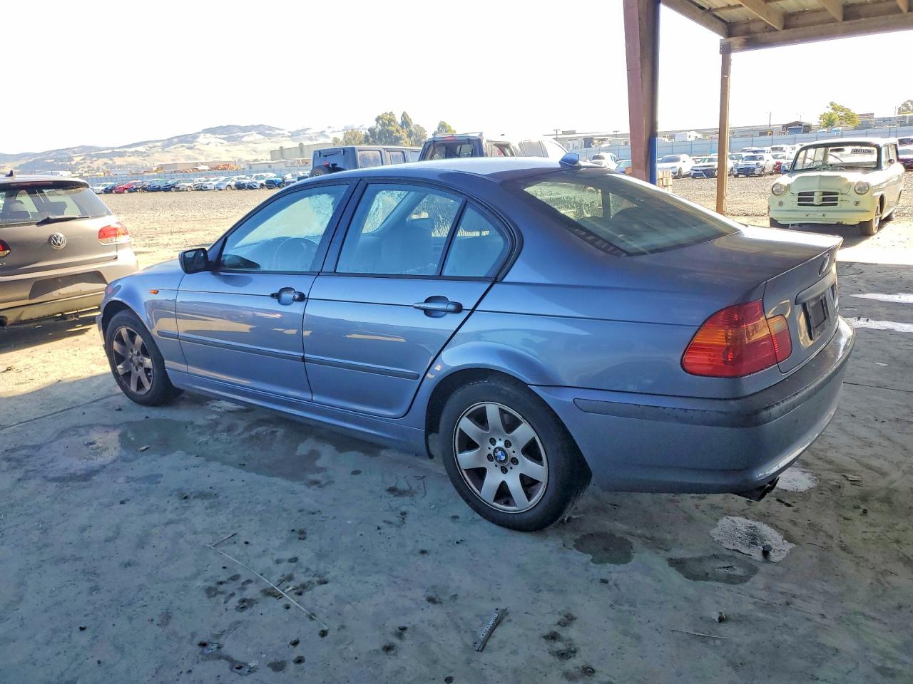 2005 BMW 3 series VIN WBAAZ33405KW75320 photo 2