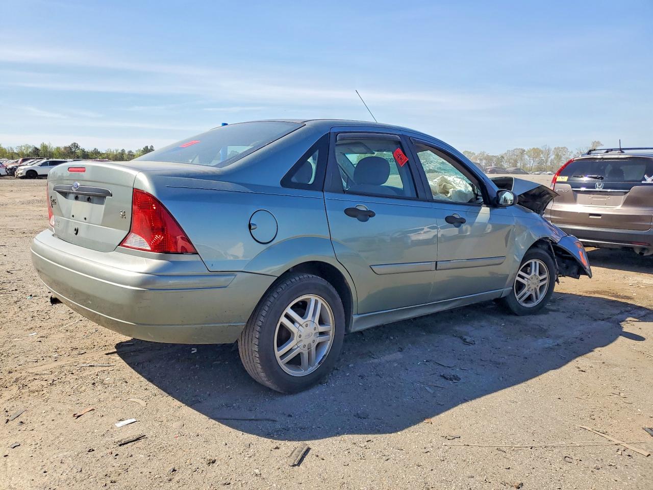 2003 Ford Focus VIN 1FAFP34333W158139 photo 3