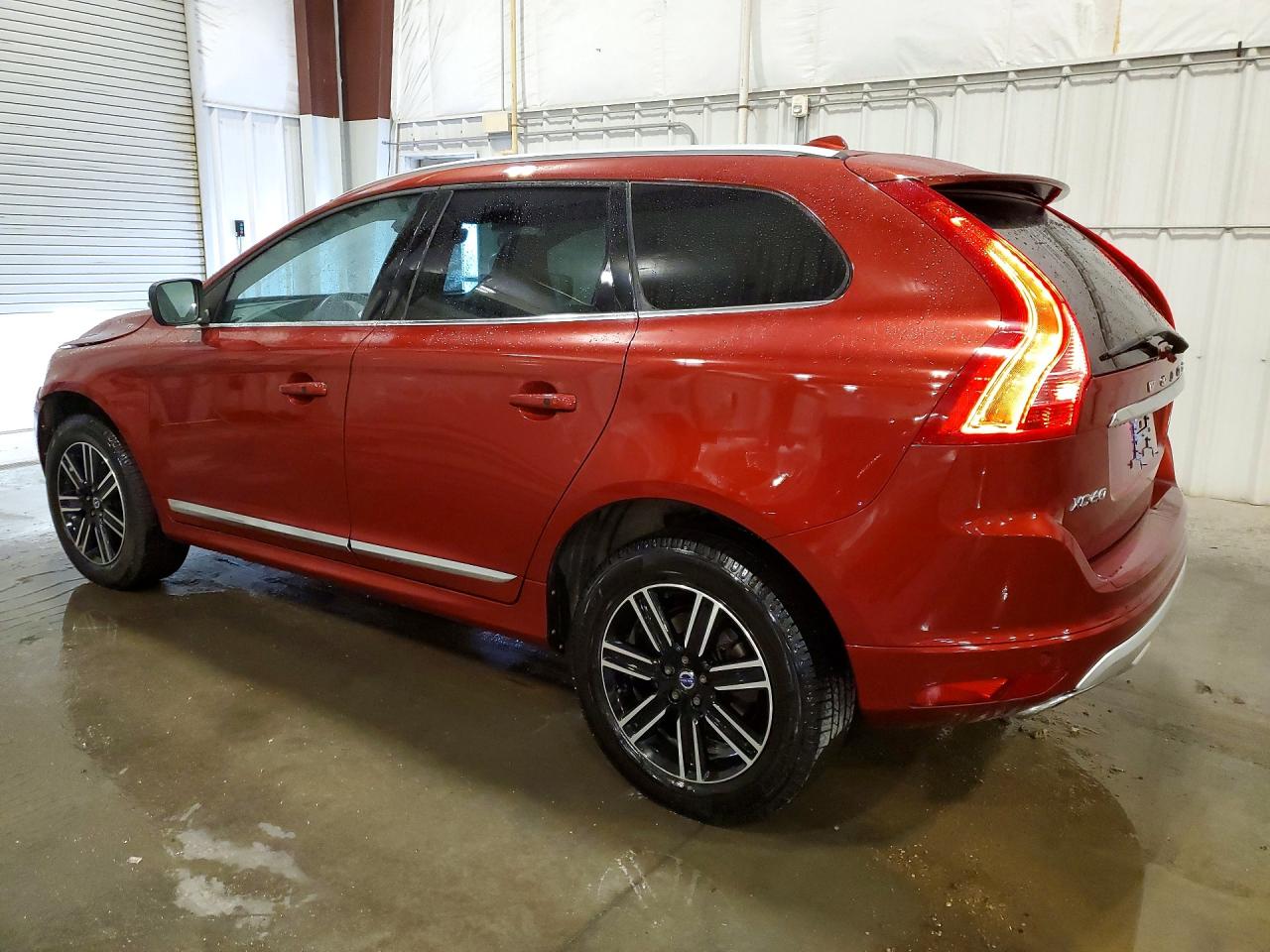 2017 Volvo Xc60 VIN YV440MRRXH2015595 photo 2