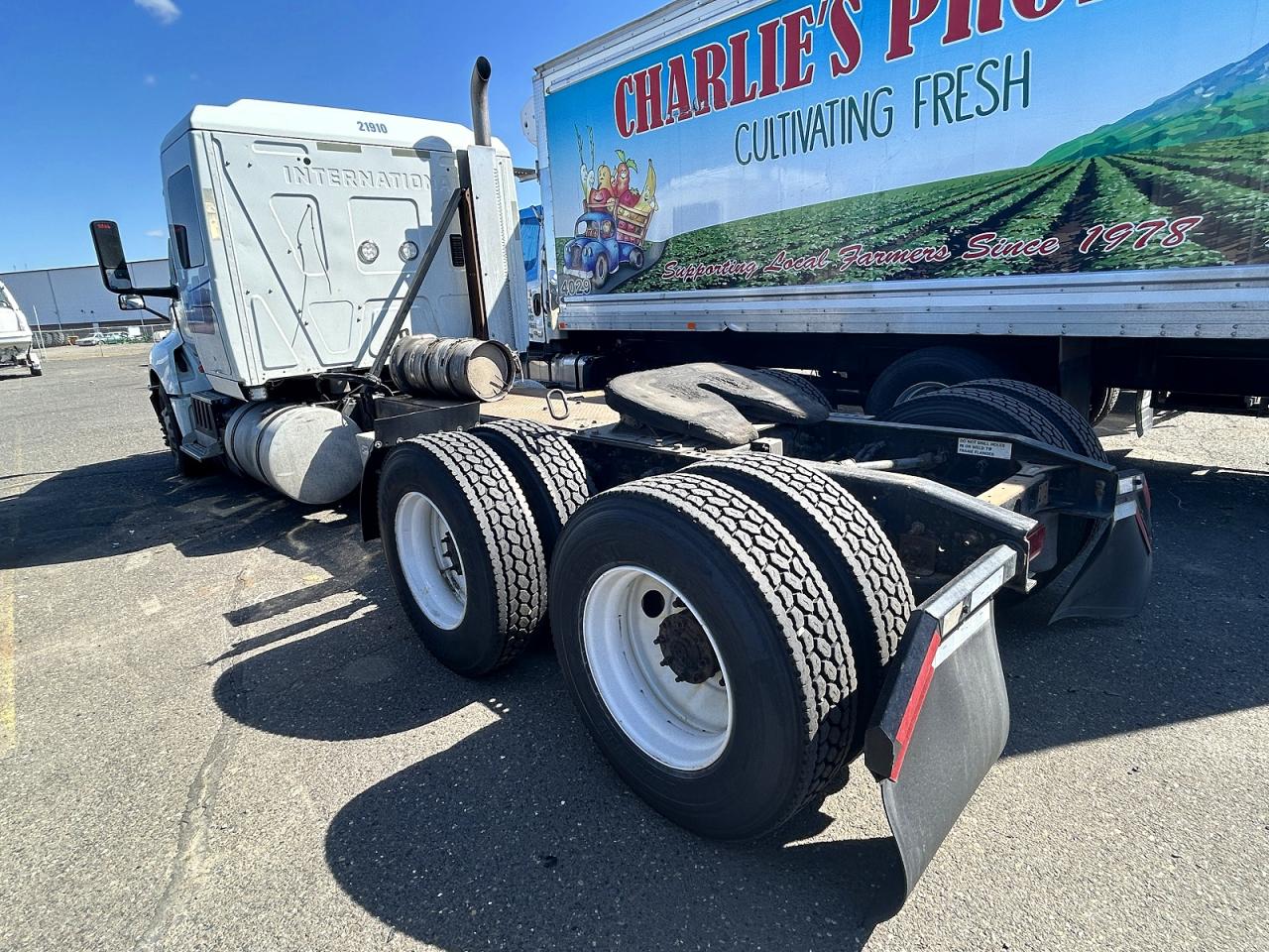 2019 International All other VIN 3HSDZTZR5KN184685 photo 3