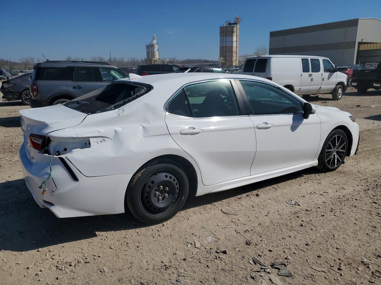 2021 TOYOTA Camry VIN 4T1G11AK8MU541762 photo 3
