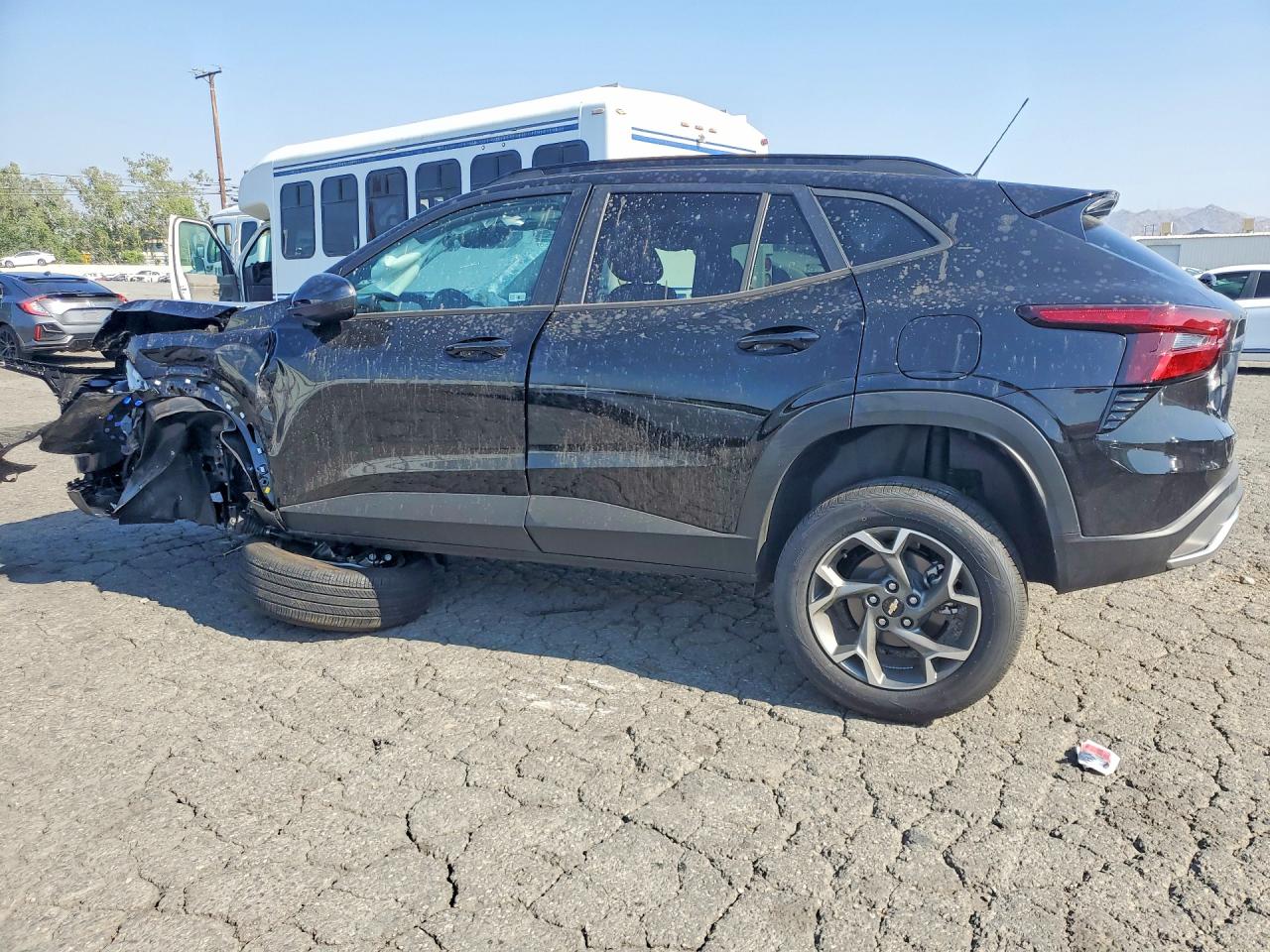 2026 Chevrolet Trax VIN KL77LHEP9TC088931 photo 2