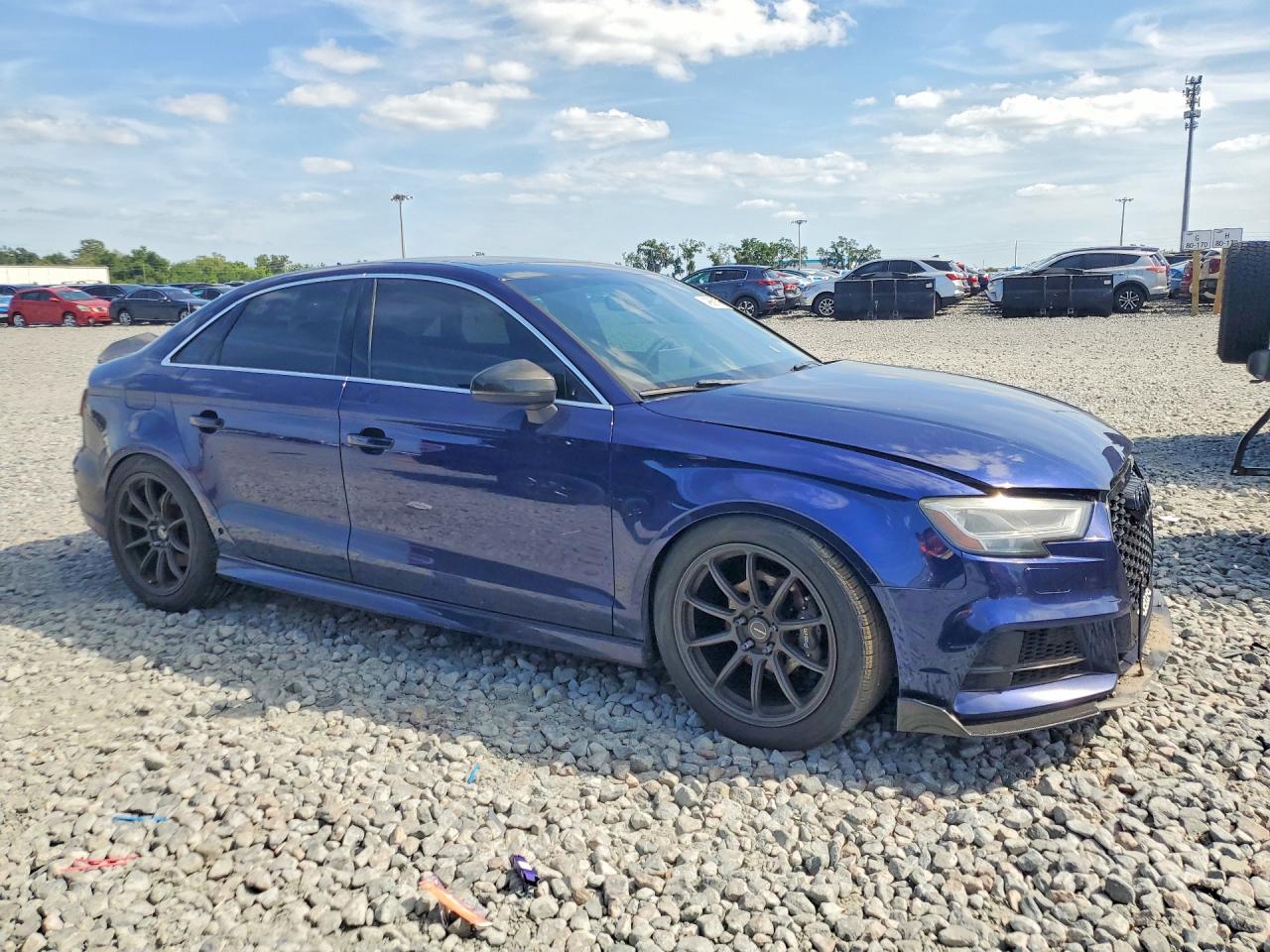 2018 Audi S3 VIN WAUB1GFF5J1094976 photo 4