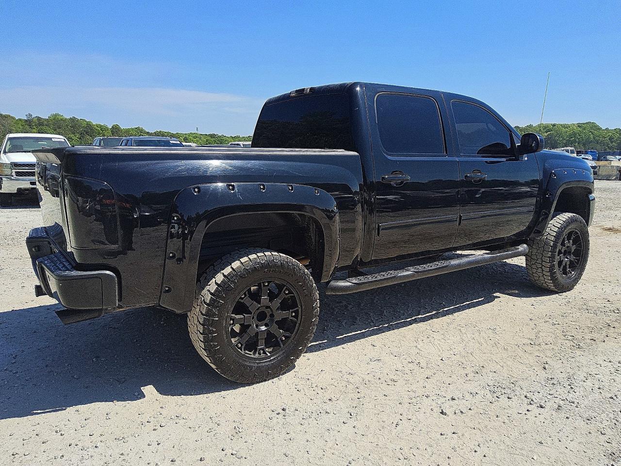 2013 Chevrolet Silverado VIN 3GCPKSE2XDG234520 photo 3