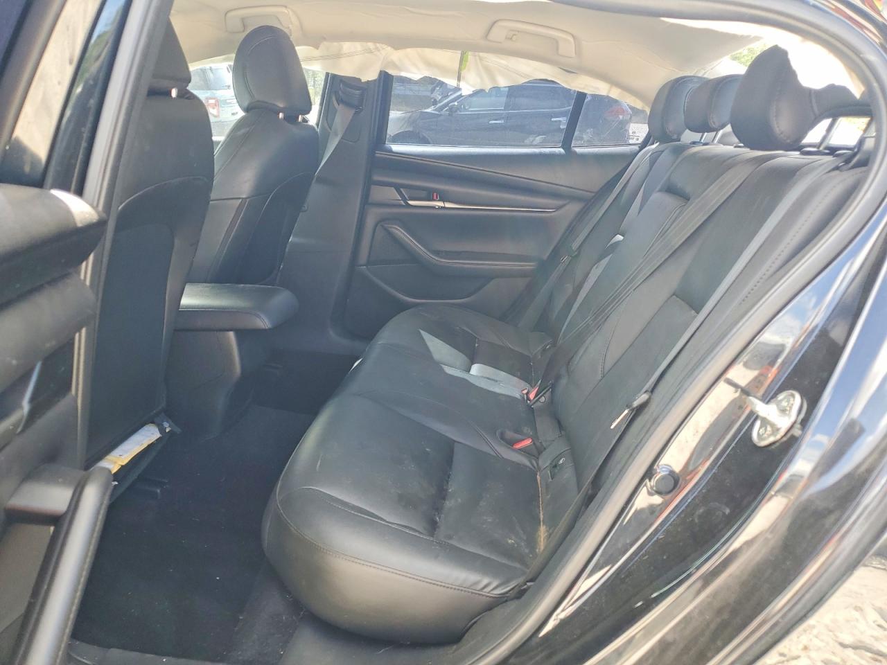 2022 Mazda 3 VIN 3MZBPABL2NM313991 photo 10