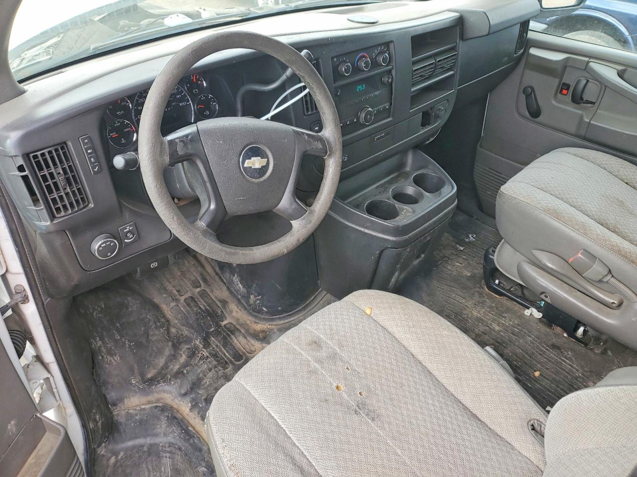 2011 CHEVROLET Express VIN 1GCSGAFX7B1184879 photo 8