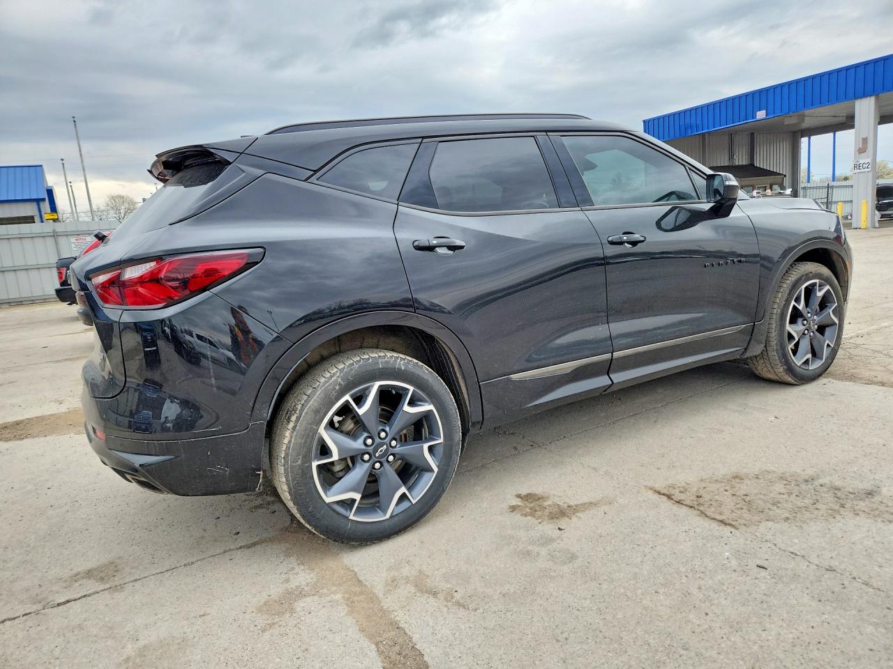 2019 Chevrolet Blazer VIN 3GNKBERS2KS689613 photo 3