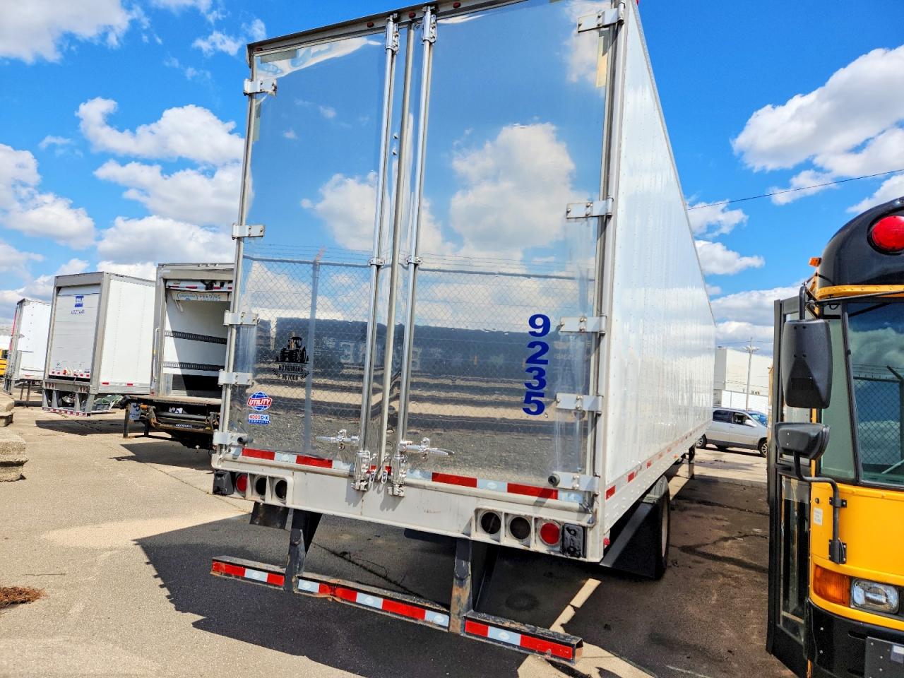 2021 UTILITY All models VIN 1UYVS2534M7069125 photo 4
