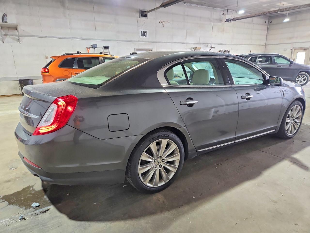 2016 Lincoln Mks VIN 1LNHL9FT2GG602377 photo 3