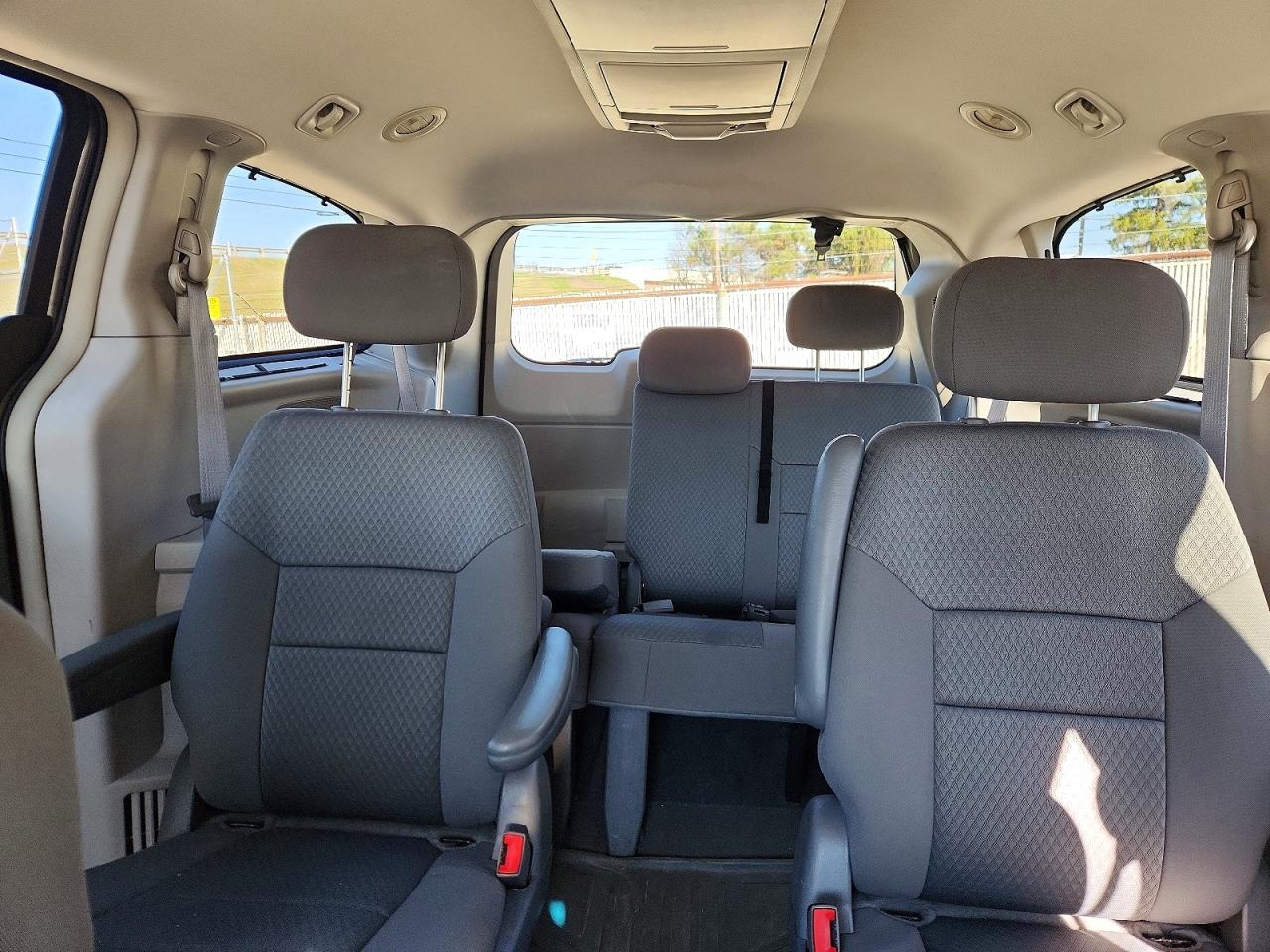 2010 Chrysler Minivan VIN 2A4RR5D17AR344911 photo 10