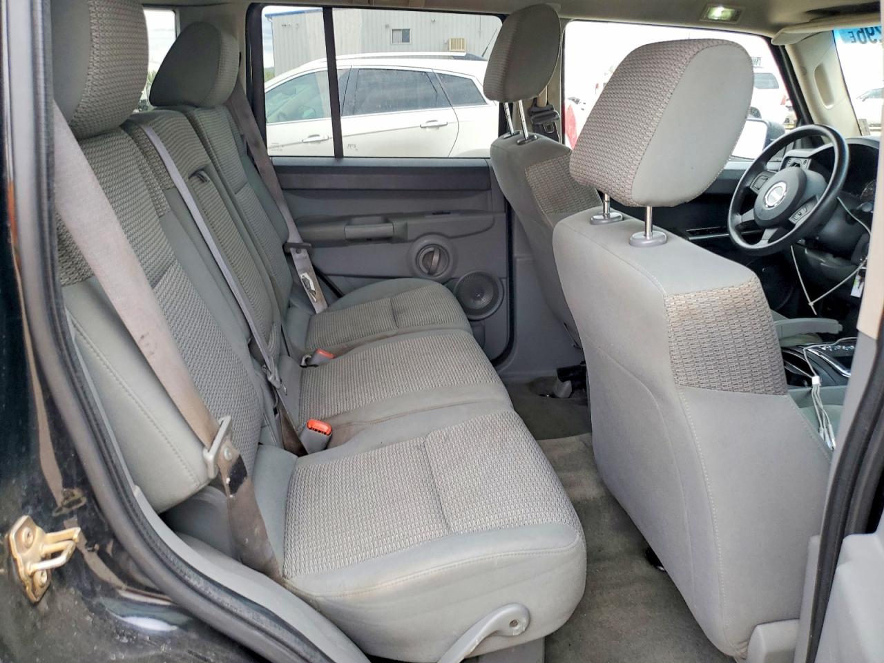2006 Jeep Commander VIN 1J8HH48NX6C253619 photo 10