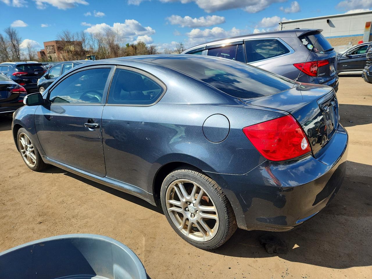 2007 Scion Tc VIN JTKDE177X70207350 photo 2