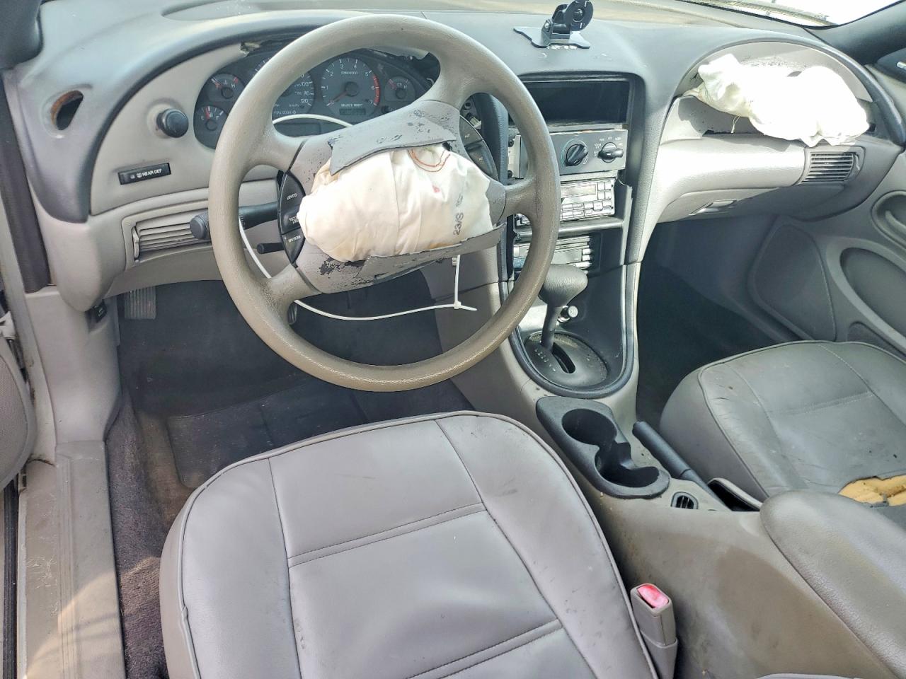2000 Ford Mustang VIN 1FAFP4448YF145960 photo 8