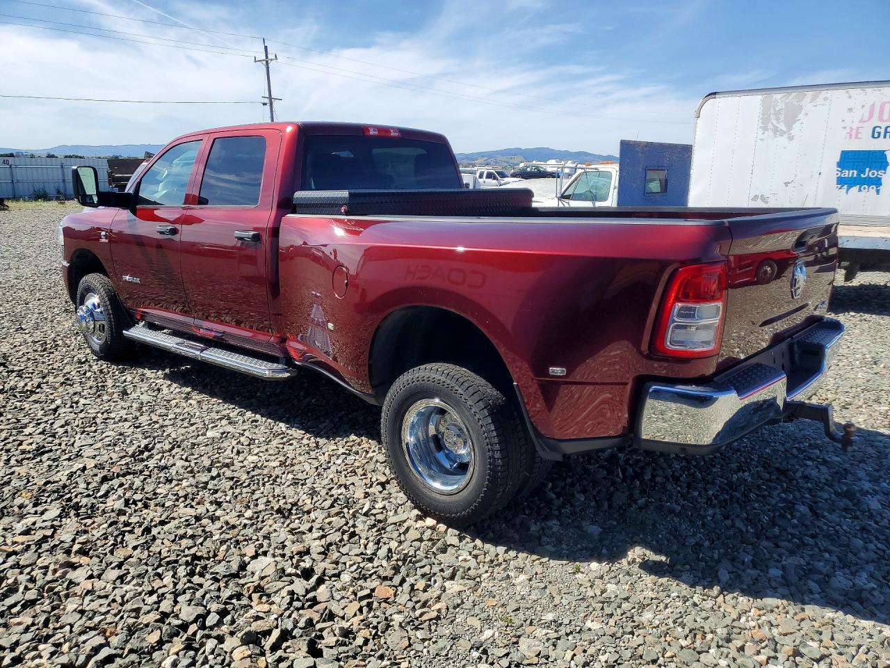 2020 Ram 3500 VIN 3C63RRGL4LG291665 photo 2