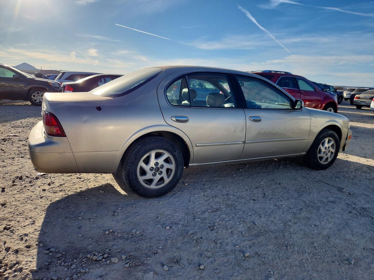 1999 Nissan Maxima VIN JN1CA21AXXT104682 photo 3