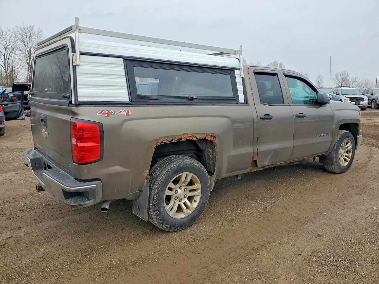 2014 Chevrolet Silverado VIN 1GCVKREC9EZ261086 photo 3
