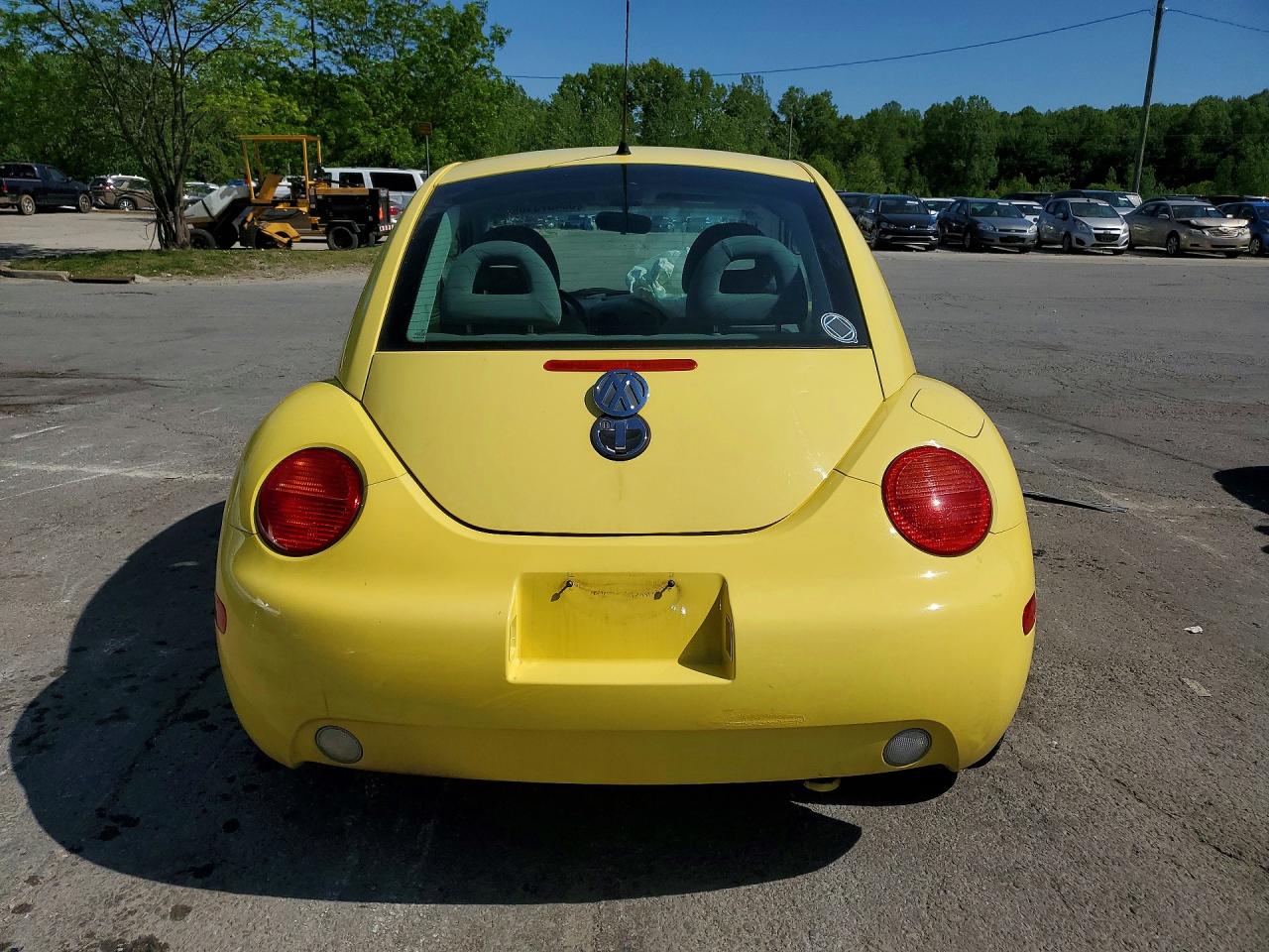 2001 VOLKSWAGEN Beetle VIN 3VWCP21CX1M461229 photo 6