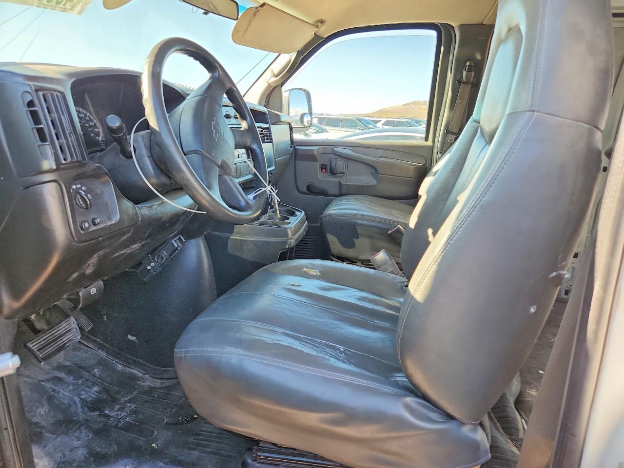 2007 CHEV Express VIN 1GCGG25V171108805 photo 7