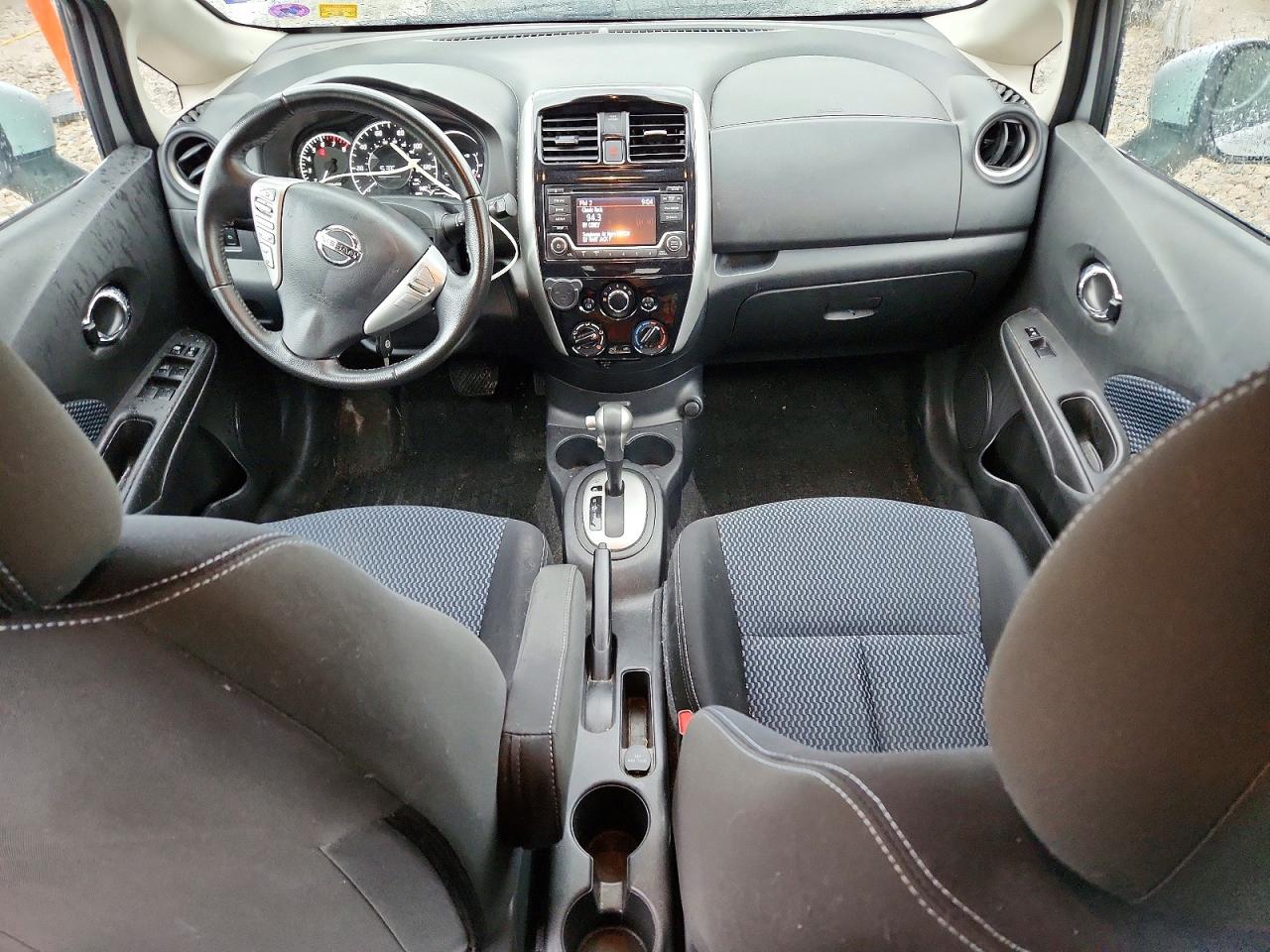2018 Nissan Versa note VIN 3N1CE2CP0JL352568 photo 8