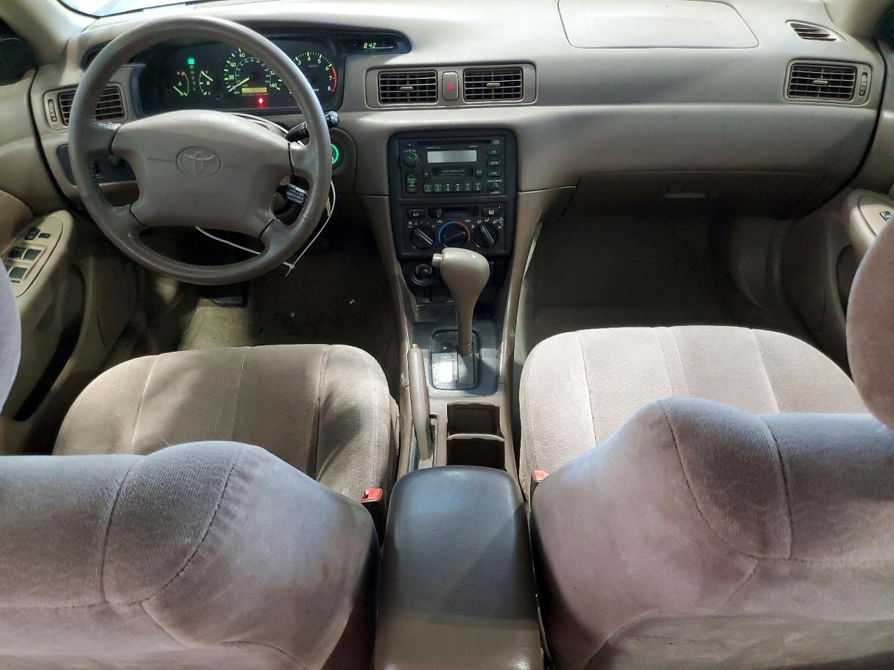 1999 Toyota Camry VIN JT2BF28K7X0176071 photo 8