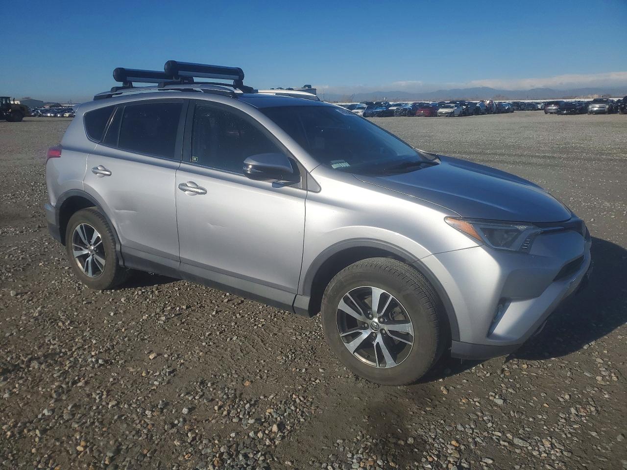 2018 Toyota Rav4 VIN JTMWFREV8JD128112 photo 4