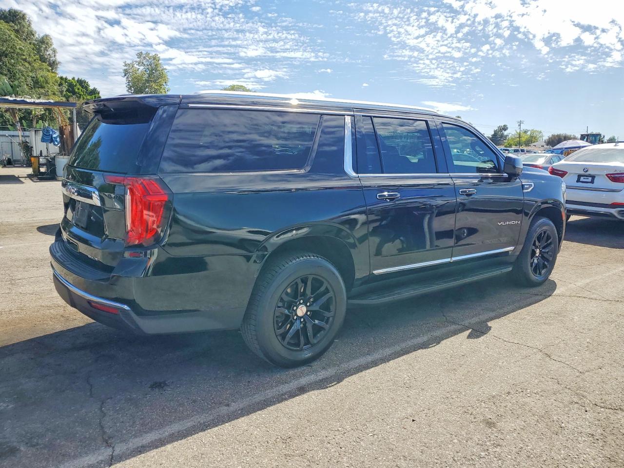 2023 GMC Yukon VIN 1GKS2GKDXPR180058 photo 3