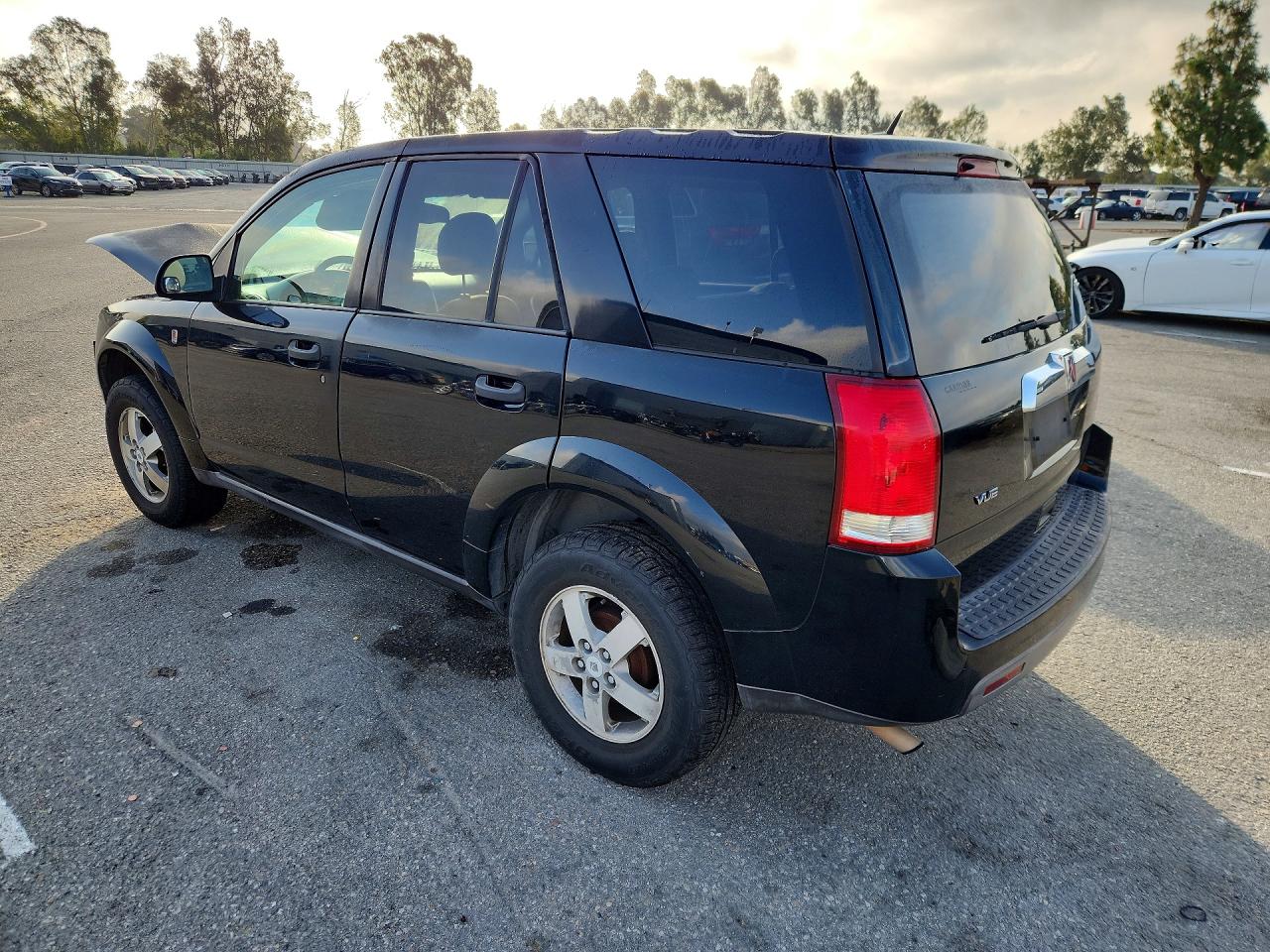 2006 Saturn Vue VIN 5GZCZ33D26S838481 photo 2