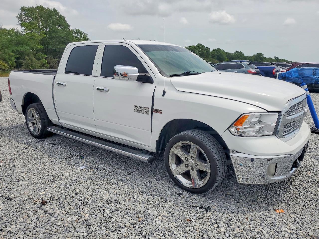 2018 Ram 1500 VIN 1C6RR6LT4JS188301 photo 4