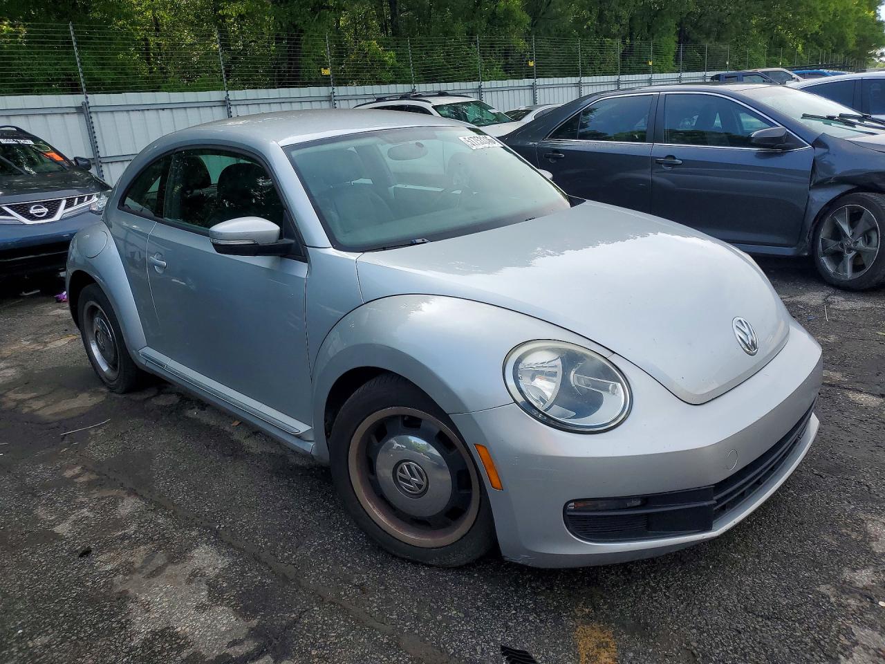 2012 Volkswagen Beetle VIN 3VWJP7AT6CM601896 photo 4