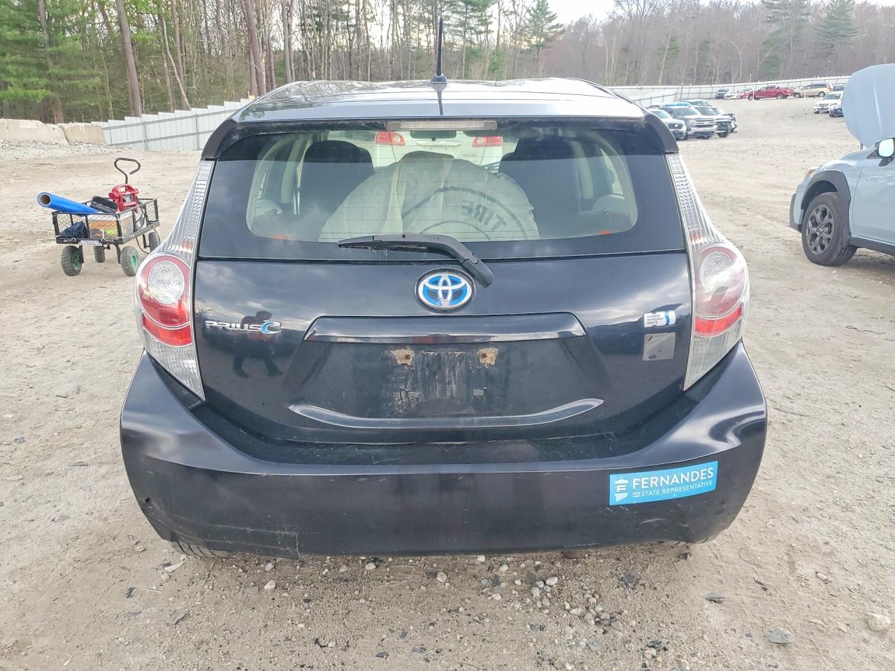 2013 Toyota Prius c on VIN JTDKDTB38D1553680 photo 6