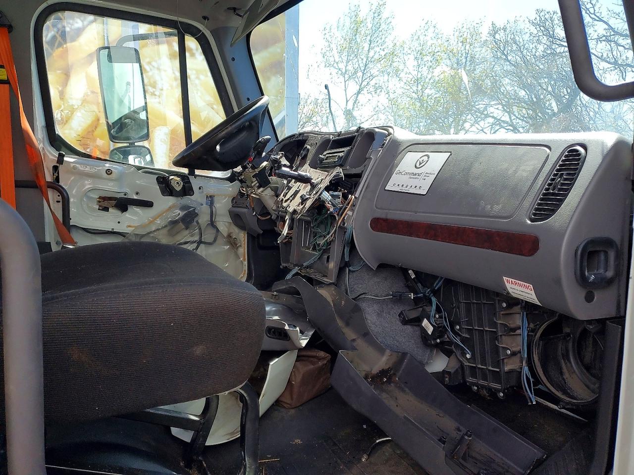 2013 FREIGHTLINER All other VIN 1FVACWDT0DHFA5145 photo 8