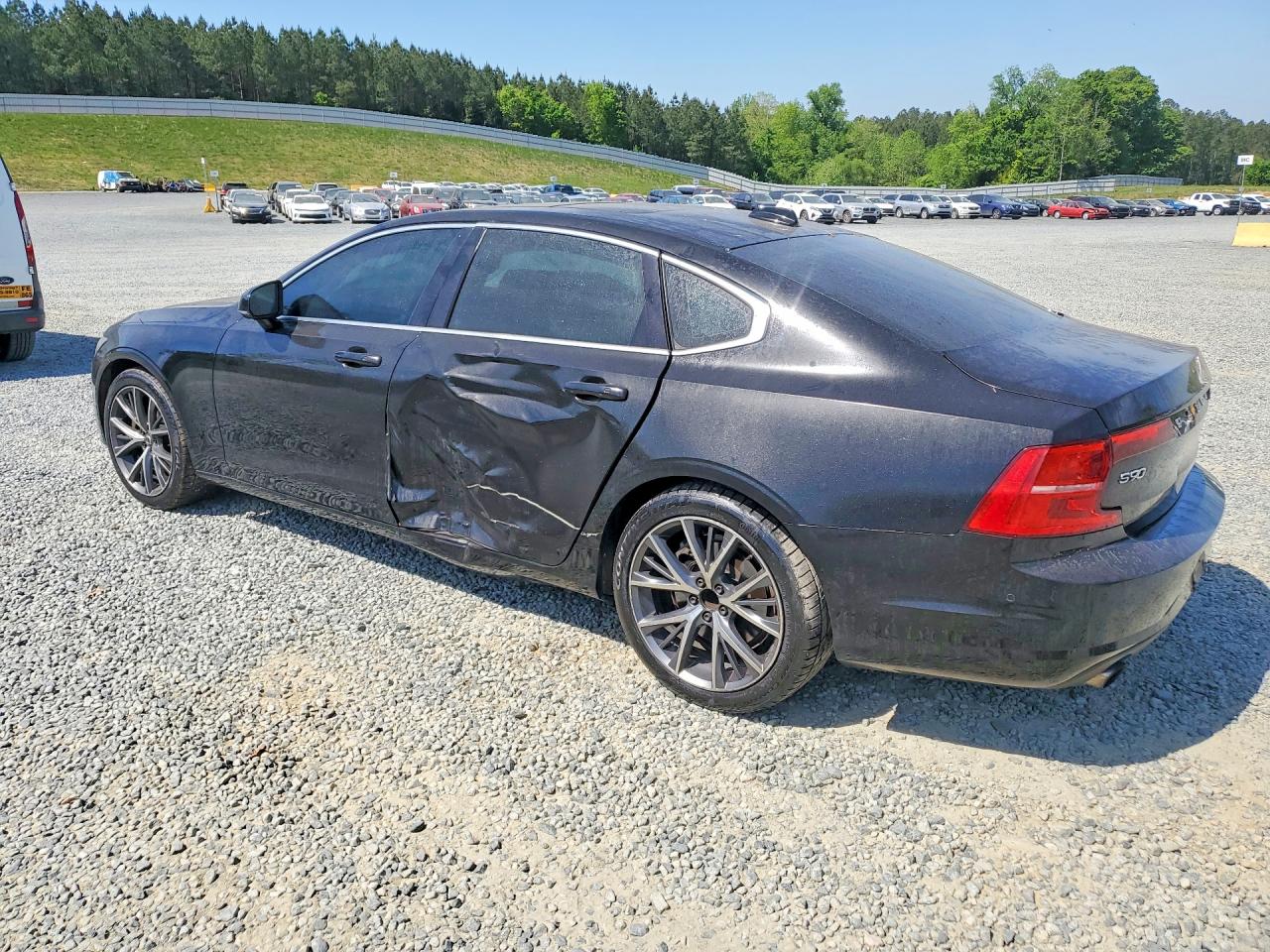 2018 Volvo S90 VIN LVY982AK2JP006668 photo 2